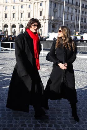 Rome, Death of Valentino Garavani - Funeral in the Basilica of Santa Maria degli Angeli e dei Martiri - Pictured: Liz Hurley and her son Damian  Copyright: xGiandomenicoxD Angelox xipa-agency.netx xD AngeloxD AvanzoxLandix IPA_Agency_IPA70451362