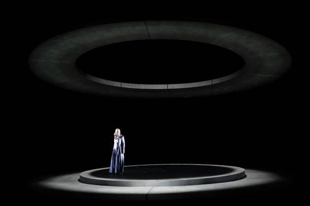 Laura Wilde as Violanta during the photo rehearsal for Violanta at the Deutsche Oper in Berlin, January 22, 2026 Opera in one act by Erich Wolfgang Korngold Musical direction Donald Runnicles Production David Hermann Stage Jo Schramm Costumes Sybille Wallum Premiere is on January 25, 2026 Deutsche Oper Berlin Violanta