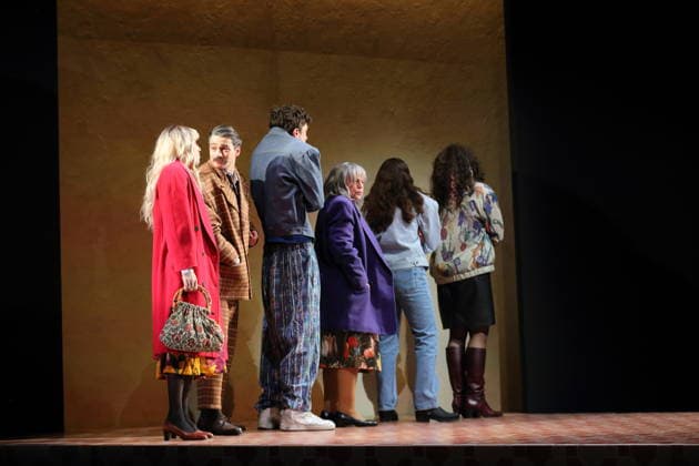 Cigdem Teke as Maria Nikolayevna , Doga Gürer as Matvey Alexandrovich u a , Marc Benner as Andrei u a , Ursula Werner as Varvara Mikhailovna , Aysima Ergün as Kroshka u a and Via Jikeli as Yanka u a , from left , during the photo rehearsal for Zukunftsmusik