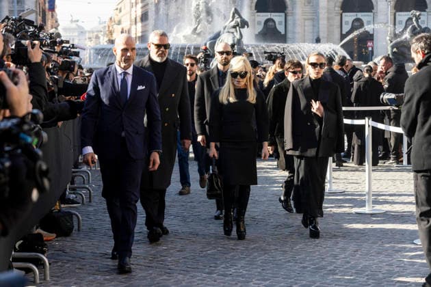 January 23, 2026, Roma: A handout photo, provided by Fondazione Garavani Giammetti, shows Donatella Versace. during Valentino Garavani s funeral, in the Basilica of S. Maria degli Angeli e dei Martiri, Rome, January 23, 2026, ANSA ess office handout +++ ANSA PROVIDES ACCESS TO THIS HANDOUT PHOTO TO BE USED SOLELY TO ILLUSTRATE NEWS REPORTING OR COMMENTARY ON THE FACTS OR EVENTS DEPICTED IN THIS IMAGE - NO ARCHIVING - NO LICENSING - NPK Roma  - ZUMAa110 20260123_zaf_a110_062 Copyright: xFondazionexGaravanixGiammettixPrx