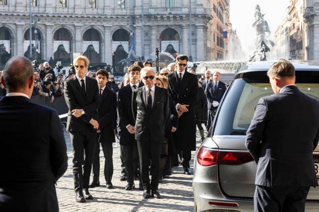 January 23, 2026, Roma: A handout photo, provided by Fondazione Garavani Giammetti, shows Giancarlo Giammetti and Vernon Bruce Hoeksema during Valentino Garavani s funeral, in the Basilica of S. Maria degli Angeli e dei Martiri, Rome, January 23, 2026, ANSA ess office handout +++ ANSA PROVIDES ACCESS TO THIS HANDOUT PHOTO TO BE USED SOLELY TO ILLUSTRATE NEWS REPORTING OR COMMENTARY ON THE FACTS OR EVENTS DEPICTED IN THIS IMAGE - NO ARCHIVING - NO LICENSING - NPK Roma  - ZUMAa110 20260123_zaf_a110_098 Copyright: xFondazionexGaravanixGiammettixPrx