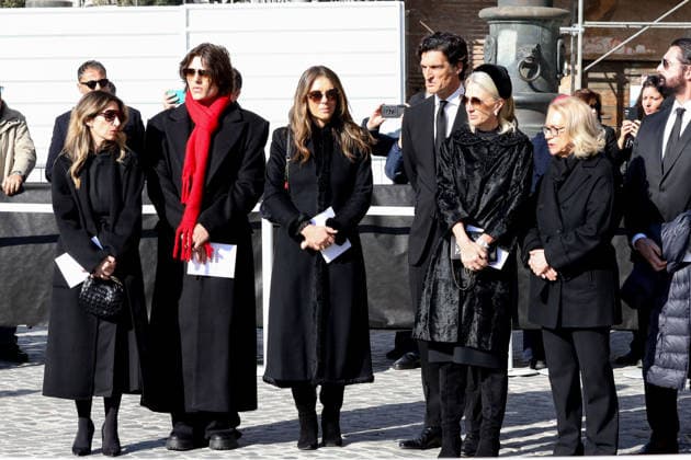 Rome, Death of Valentino Garavani - Funeral in the Basilica of Santa Maria degli Angeli e dei Martiri - exits - In the photo: guests, Damian and Liz Hurley  Copyright: xGiandomenicoxD Angelox xipa-agency.netx xD AngeloxD AvanzoxLandix IPA_Agency_IPA70455271