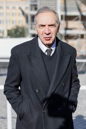 Valentino Funeral Arrivals - Rome Carlo Capasa attends the fashion designer Valentino’s funeral, held at the Basilique Santa Maria degli Angeli, on January 23, 2026 in Rome, Italy. Photo by Marco Piovanotto Abacapress.com Rome Italy  Copyright: xPiovanottoxMarco ABACAx