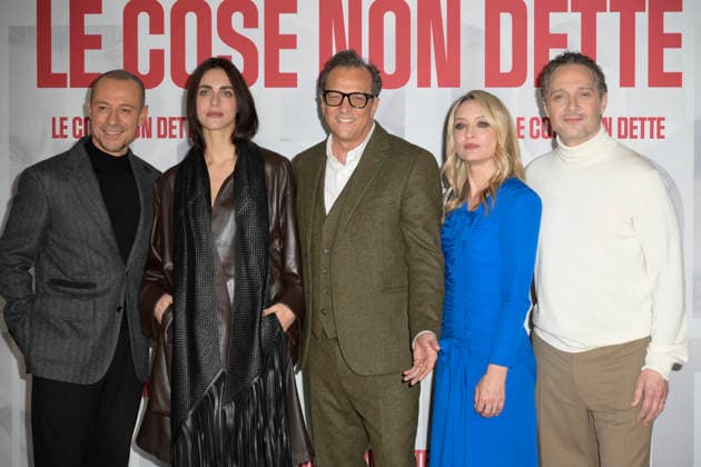 Le cose non dette photocall in Roma, Italy - 23Jan 2026 Stefano Accorsi (l), Miriam Leone (l), Gabriele Muccino (c), Carolina Crescentini (r) and Claudio Santamaria (r) attend the photocall of movie Le cose non dette at Naiadi Hotel. Rome Italy Copyright: xMarioxCartellix xSOPAxImagesx _DSC1052