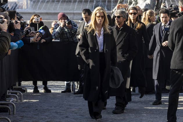 Funeral of the Italian fashion designer Valentino Garavani in Rome ROME, ITALY - JANUARY 23: (----EDITORIAL USE ONLY - MANDATORY CREDIT - FONDAZIONE VALENTINO GARAVANI E GIANCARLO GIAMMETTI HANDOUT - NO MARKETING NO ADVERTISING CAMPAIGNS - DISTRIBUTED AS A SERVICE TO CLIENTS----) Fashion designers, models, businesspeople and numerous other well-known figures arrive at the Basilica di Santa Maria degli Angeli e dei Martiri to attend the funeral ceremony of the late Italian fashion designer Valentino Gavarani in Rome, Italy on January 23, 2026. Fondazione Valentino Garavani e Giancarlo Giammetti Handout Anadolu Rome Italy. Editorial use only. Please get in touch for any other usage.  Copyright: x2026xAnadoluxFondazionexValentinoxGaravanixexGiancarloxGiammettix xHandoutx