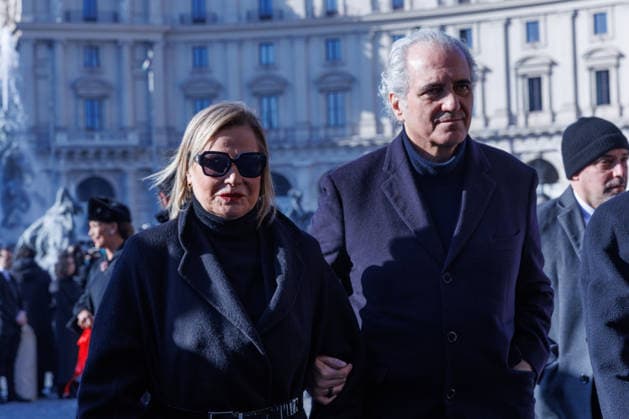 Photo IPP Emanuela Vertolli Gruppo Editoriale LiveMedia Rome 23 01 2026 In the photo Simona Ventura and Giovanni Terzi arrive at Valentino Garavani s funeral on January 23rd , 2026 at Basilica S Maria degli Angeli e dei Martiri, Rome, Italy Italy Photo Press World Copyright