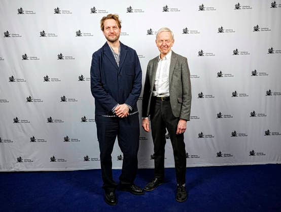 GÖTEBORG, SWEDEN 20260123 Göteborgs Postens editor-in-chief Christofer Ahlqvist with his father arrives at the opening of the Gothenburg Film Festival at the Draken cinema GÖTEBORG SWEDEN x9200x  Copyright: xBjörnxLarssonxRosvall TTx GÖTEBORGS FILMFESTIVAL 2026 Kwjz6P2jI2g