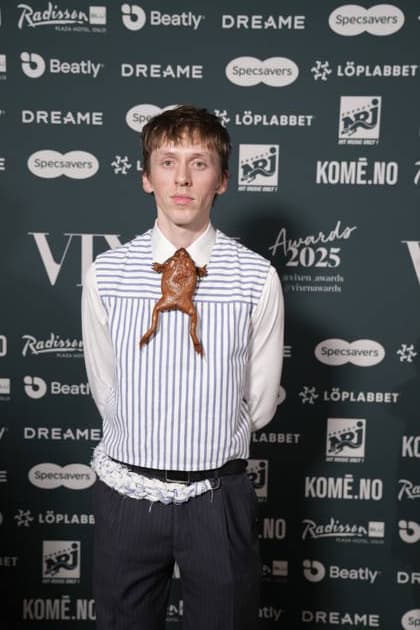 Entertainment Bilder des Tages Vixen Awards 2025 Oslo, Norge 20260123. Gjester ankommer pa rod loper for utdelingen av Vixen Awards 2025 pa Radisson Blu Plaza Hotel i Oslo fredag. Foto: Fredrik Varfjell NTB Oslo Norge ocuXdfOSMjw EDITORIAL USE ONLY Ref:_ENTocuXdfOSMjw.jpg *** Vixen Awards 2025 Oslo, Norway 20260123 Guests arrive on the red carpet for the Vixen Awards 2025 at the Radisson Blu Plaza Hotel in Oslo on Friday Photo Fredrik Varfjell NTB Oslo Norway ocuXdfOSMjw EDITORIAL USE ONLY Ref ENTocuXdfOSMjw jpg  Copyright: xFredrikxVarfjellx xNTBx