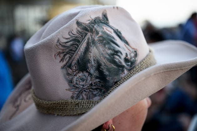 TAMWORTH COUNTRY MUSIC FESTIVAL, A horse motif is seen on a festival goers™ cowboy hat during the 54th Tamworth Country Music Festival in Tamworth, NSW, Saturday, January 24, 2026. ( NO ARCHIVING TAMWORTH NEW SOUTH WALES AUSTRALIA  Copyright: xBIANCAxDExMARCHIx 20260124185917930960