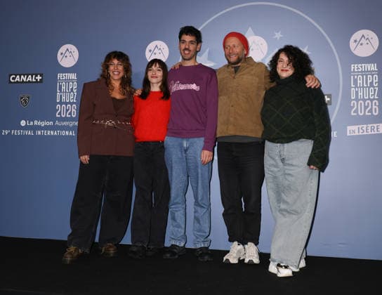 29eme Festival International du Film de Comedie de lAlpe dHuez 2026 International Alpe d Huez Comedy Film Festival Alexandra Roth, Marie Colomb, Rudy Milstein, Patrick Cassir et Noemie Lvovsky 452458 2026 01 23 Alpe d Huez France  Copyright: xIsabellexVautierx xStarfacex STAR_452458_066