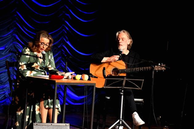 Marie Theres Relin actress author singer Michael Halberstadt musician Munich 23 01 2026 Lach und Schiessgesellschaft, Fat Cat, former Gasteig, Marie Theres Relin presents her book Yes, We Schell about her mother Maria Schell, occasion for the 100th birthday of Maria Schell actress photo Munich