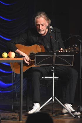 Michael Halberstadt musician Munich 23 01 2026 Lach und Schiessgesellschaft, Fat Cat, former Gasteig, Marie Theres Relin presents her book Yes, We Schell about her mother Maria Schell, occasion of the 100th birthday of Maria Schell actress photo Munich