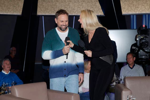 Hamburg, Germany 23 Jan 2026 NDR Talk Show 23 01 2026 In the picture Barbara Schöneberger and Steven Gätjen Barbara Schoeneberger and Steven Gaetjen NDR Studio Hamburg Copyright: xFotostandx xMeyerx