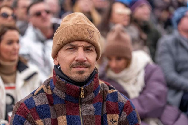 KITZBUEHEL, OESTERREICH 24. JAENNER: Das Bild zeigt den ehemaligen Fussballspieler Zlatan Ibrahimovic aus Schweden waehrend der VIP-Gaeste beim FIS Alpinen Skiweltcup Herren-Abfahrt in Kitzbuehel am 24. Januar 2026 in Kitzbuehel, OESTERREICH, TIROL. KITZBUEHEL, AUSTRIA - JANUARY 24: picture shows former football player Zlatan Ibrahimovic of Sweden during the VIP guests during the FIS Alpine Ski World Cup Men s Downhill in Kitzbuehel at KITZBUEHEL on January 24, 2026 at Kitzbuehel, AUSTRIA, TYROL. Copyright: xIBEX.agencyx xKlausxPressbergerx
