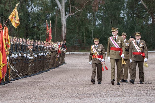 The King presides over the swearing in of the flag of the military troops of the Spanish Army in Cáceres King Felipe VI attends the oath before the flag of the military troops of the Spanish Army, at the Centro de Formación de Tropa Cefot nº 1, Santa Ana barracks, on January 24, 2026, in Cáceres, Extremadura Spain The Troop Training Center No. 1 CEFOT 1 is a military training center of the Spanish Army located in the vicinity of the Spanish city of Cáceres It is one of the two Troop Training Centers soldier, corporal and lance corporal in Spain along with the Troop Training Center No. 2, located in San Fernando Cadiz 24 JANUARY 2026 LAND ARMY FLAG SWEARING Caceres, Extremadura Caceres, Extremadura Spain  Copyright: xJavierxCintasx 7241077