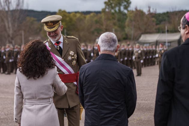 The King presides over the swearing in of the flag of the military troops of the Spanish Army in Cáceres King Felipe VI attends the oath before the flag of the military troops of the Spanish Army, at the Centro de Formación de Tropa Cefot nº 1, Santa Ana barracks, on January 24, 2026, in Cáceres, Extremadura Spain The Troop Training Center No. 1 CEFOT 1 is a military training center of the Spanish Army located in the vicinity of the Spanish city of Cáceres It is one of the two Troop Training Centers soldier, corporal and lance corporal in Spain along with the Troop Training Center No. 2, located in San Fernando Cadiz 24 JANUARY 2026 LAND ARMY FLAG SWEARING Caceres, Extremadura Caceres, Extremadura Spain  Copyright: xJavierxCintasx 7241085