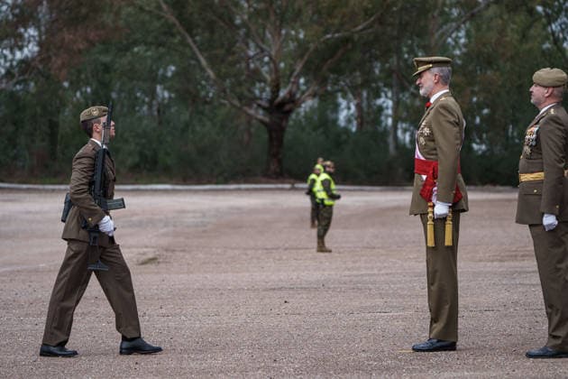 The King presides over the swearing in of the flag of the military troops of the Spanish Army in Cáceres King Felipe VI attends the oath before the flag of the military troops of the Spanish Army, at the Centro de Formación de Tropa Cefot nº 1, Santa Ana barracks, on January 24, 2026, in Cáceres, Extremadura Spain The Troop Training Center No. 1 CEFOT 1 is a military training center of the Spanish Army located in the vicinity of the Spanish city of Cáceres It is one of the two Troop Training Centers soldier, corporal and lance corporal in Spain along with the Troop Training Center No. 2, located in San Fernando Cadiz 24 JANUARY 2026 LAND ARMY FLAG SWEARING Caceres, Extremadura Caceres, Extremadura Spain  Copyright: xJavierxCintasx 7241094