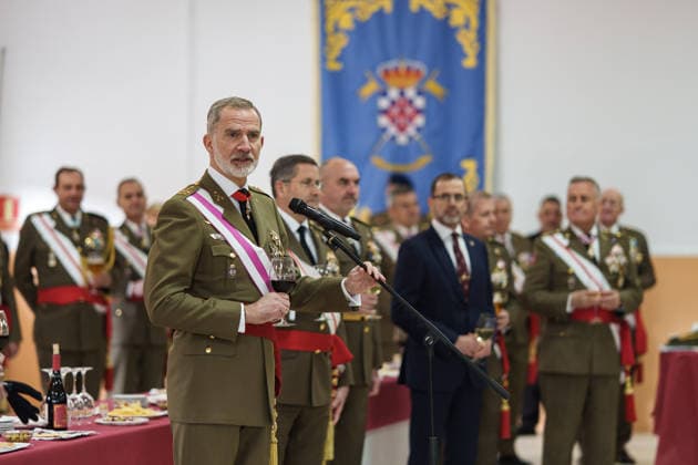 The King presides over the swearing in of the flag of the military troops of the Spanish Army in Cáceres King Felipe VI attends the oath before the flag of the military troops of the Spanish Army, at the Centro de Formación de Tropa Cefot nº 1, Santa Ana barracks, on January 24, 2026, in Cáceres, Extremadura Spain The Troop Training Center No. 1 CEFOT 1 is a military training center of the Spanish Army located in the vicinity of the Spanish city of Cáceres It is one of the two Troop Training Centers soldier, corporal and lance corporal in Spain along with the Troop Training Center No. 2, located in San Fernando Cadiz 24 JANUARY 2026 LAND ARMY FLAG SWEARING Caceres, Extremadura Caceres, Extremadura Spain  Copyright: xJavierxCintasx 7241097