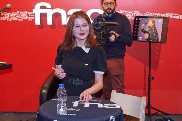 January 24, 2026, Lyon, Aura, France: French singer LenaoÂ¯g Colin at a fan meetup and short showcase performance at Fnac Bellecour (Lyon) on January 24th, 2026 Lyon France - ZUMAl230 20260124_zip_l230_008 Copyright: xCyrilxLestagex