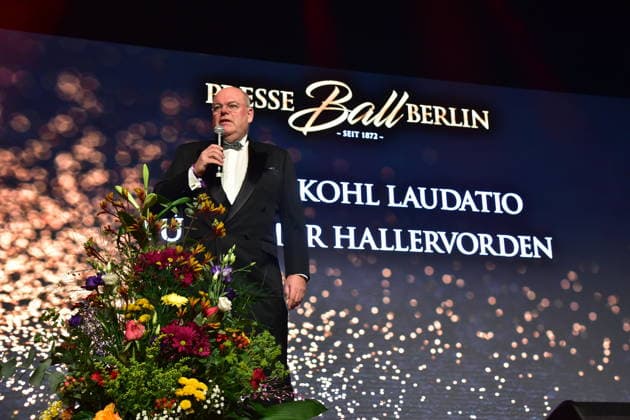 125 PresseBALLBerlin 2026 Walter Kohl received the MEIN UNGSFREIHEIT honorary award for his speech 125 PresseBALLBerlin at JW Marrott in Berlin on 24 01 2026 Photopress Mueller
