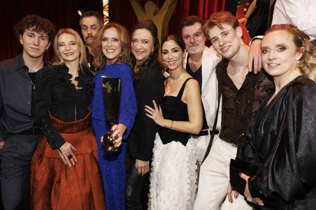 The cast of Thuis pictured during the fourth edition of the Kastaars! , Flemish media awards, in Lint, Saturday 24 January 2026. Media companies and broadcasters VRT, DPG Media and Play Media and streaming platform Streamz are joining forces for these media prices.  NICOLASxMAETERLINCK 158373037