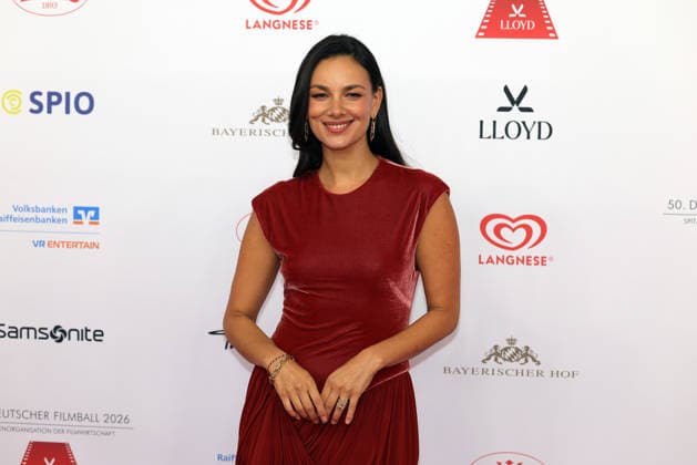 German Film Ball 2026 Janina Uhse German actress on the red carpet 50 German Film Ball 2026 on 24 01 2026 at Hotel Bayerischer Hof in Munich Bavaria, Germany