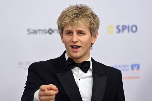 Theo Carow actor, single picture, cropped single motif, portrait, portrait, portrait 50 German Film Ball, Red Carpet, Red Carpet, on 24 01 2026 at the H o t e l B a y e r i s c h e r H o f, M u e n c h e n