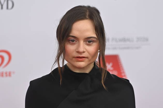 Lena Urzendowsky actress, single picture, cropped single motif, portrait, portrait 50 German Film Ball, Red Carpet, Red Carpet, on 24 01 2026 at the H o t e l B a y e r i s c h e r H o f, M u e n c h e n