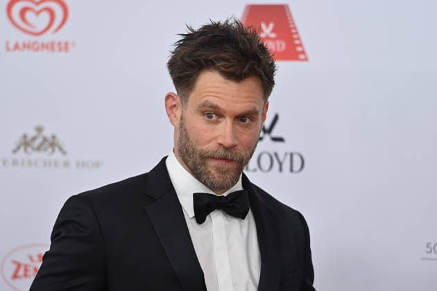 Ken DUKEN Actor single picture, cropped single motif, portrait, portrait 50 German Film Ball, red carpet, red carpet, on 24 01 2026 at the H o t e l B a y e r i s c h e r H o f, M u e n c h e n