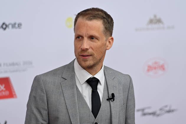 Oliver POCHER Presenter,Coemdian , single picture,cropped single motif,portrait,portrait,portrait 50 German Film Ball, Red Carpet, Red Carpet, on 24 01 2026 at the H o t e l B a y e r i s c h e r H o f, M u e n c h e n