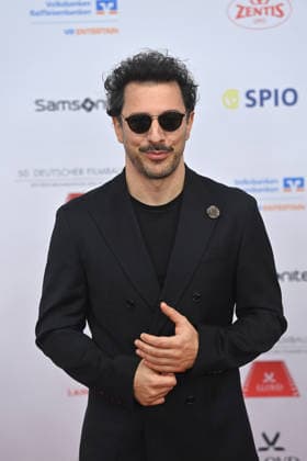 Fahri YardÄ±m Actor single picture,cropped single motif,half figure,half figure, 50 German Film Ball, Red Carpet, Red Carpet, on 24 01 2026 at H o t e l B a y e r i s h o f, M u e n c h e n