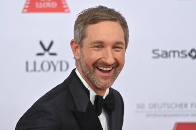Daniel Boschmann presenter, single picture, cropped single motif, portrait, portrait 50 German Film Ball, red carpet, red carpet, on 24 01 2026 at the H o t e l B a y e r i s c h e r H o f, M u e n c h e n