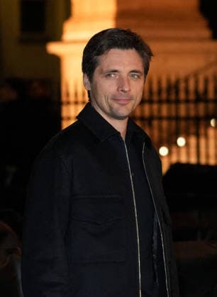 Raphaël Personnaz Arrivals at the Hermès show at the Palais Brogniart Paris Fashion Week Prêt à Porter Homme Automne Hiver 2026 2027 Arrivals at the Hermès Collection Homme Prêt à Porter Automne Hiver 2026 2027 show during Paris Fashion Week PFW at the Palais Brogniart on January 24, 2026 Anne Sophie Guebet Bestimage Arrivals at the Hermès Mens Ready to Wear Autumn Winter 2026 2027 Collection show during Paris Fashion Week PFW at the Palais Brogniart on January 24, 2026 Paris France  Copyright: xAnne-SophiexGuebeyx xBestimagexAnne-SophiexGuebeyx xBestimagex