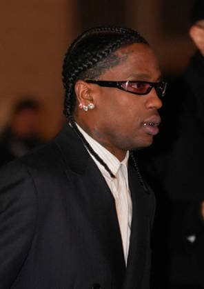 Travis Scott Arrivals at the Hermès show at the Palais Brogniart Paris Fashion Week Prêt à Porter Homme Automne Hiver 2026 2027 Arrivals at the Hermès Collection Homme Prêt à Porter Automne Hiver 2026 2027 show during Paris Fashion Week PFW at the Palais Brogniart on January 24, 2026 Anne Sophie Guebet Bestimage Arrivals at the Hermès Mens Ready to Wear Autumn Winter 2026 2027 Collection show during Paris Fashion Week PFW at the Palais Brogniart on January 24, 2026 Paris France  Copyright: xAnne-SophiexGuebeyx xBestimagexAnne-SophiexGuebeyx xBestimagex