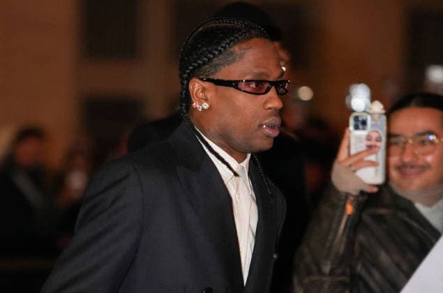 Travis Scott Arrivals at the Hermès show at the Palais Brogniart Paris Fashion Week Prêt à Porter Homme Automne Hiver 2026 2027 Arrivals at the Hermès Collection Homme Prêt à Porter Automne Hiver 2026 2027 show during Paris Fashion Week PFW at the Palais Brogniart on January 24, 2026 Anne Sophie Guebet Bestimage Arrivals at the Hermès Mens Ready to Wear Autumn Winter 2026 2027 Collection show during Paris Fashion Week PFW at the Palais Brogniart on January 24, 2026 Paris France  Copyright: xAnne-SophiexGuebeyx xBestimagexAnne-SophiexGuebeyx xBestimagex
