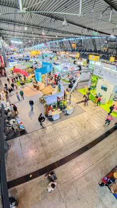 The weekend at CMT Stuttgart A birds eye view of the trade fair stands Tourism 25 01 2026 From above, the colorful hustle and bustle of the trade fair unfolds - clear lines, full halls and the whole variety of travel, caravanning and leisure in one view Photo KS Images de Karsten Schmalz Landesmesse,Stuttgart, 0 00000° N , 0 00000° E Baden Württemberg G