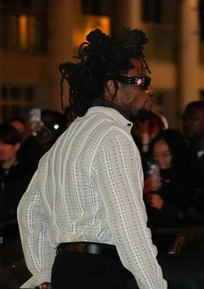 Obongjayar Arrivals at the Hermès show at the Palais Brogniart Paris Fashion Week Prêt à Porter Homme Automne Hiver 2026 2027 Arrivals at the Hermès Collection Homme Prêt à Porter Automne Hiver 2026 2027 show during Paris Fashion Week PFW at the Palais Brogniart on January 24, 2026 Anne Sophie Guebet Bestimage Arrivals at the Hermès Mens Ready to Wear Autumn Winter 2026 2027 Collection show during Paris Fashion Week PFW at the Palais Brogniart on January 24, 2026 Paris France  Copyright: xAnne-SophiexGuebeyx xBestimagexAnne-SophiexGuebeyx xBestimagex