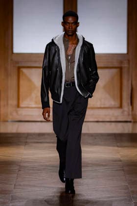 Hermès Mens Ready to Wear Autumn Winter 2026 2027 Collection fashion show during Paris Fashion Week PFW at Palais Brongniart on January 24, 2026 Hermès Mens Ready to Wear Autumn Winter 2026 2027 Collection fashion show during Paris Fashion Week PFW at Palais Brongniart on January 24, 2026 Paris France  Copyright: xAgencex xBestimagexAgencex xBestimagex