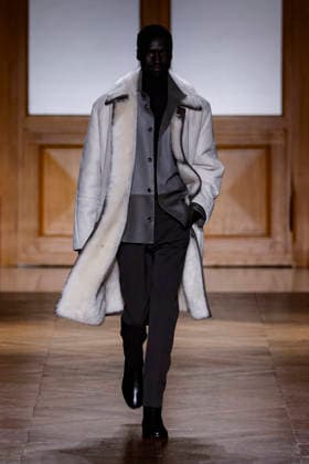 Hermès Mens Ready to Wear Autumn Winter 2026 2027 Collection fashion show during Paris Fashion Week PFW at Palais Brongniart on January 24, 2026 Hermès Mens Ready to Wear Autumn Winter 2026 2027 Collection fashion show during Paris Fashion Week PFW at Palais Brongniart on January 24, 2026 Paris France  Copyright: xAgencex xBestimagexAgencex xBestimagex