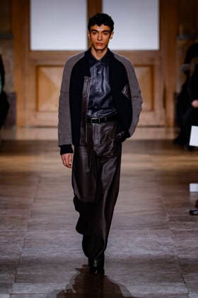Hermès Mens Ready to Wear Autumn Winter 2026 2027 Collection fashion show during Paris Fashion Week PFW at Palais Brongniart on January 24, 2026 Hermès Mens Ready to Wear Autumn Winter 2026 2027 Collection fashion show during Paris Fashion Week PFW at Palais Brongniart on January 24, 2026 Paris France  Copyright: xAgencex xBestimagexAgencex xBestimagex