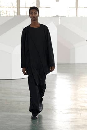 Kiko Kostadinov Mens Ready to Wear Autumn Winter 2026 2027 Collection fashion show during Paris Fashion Week PFW on January 24, 2026 Kiko Kostadinov Mens Ready to Wear Autumn Winter 2026 2027 Collection fashion show during Paris Fashion Week PFW on January 24, 2026 Paris France  Copyright: xAgencex xBestimagexAgencex xBestimagex