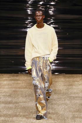 Kolor Mens Ready to Wear Autumn Winter 2026 2027 Collection fashion show during Paris Fashion Week PFW on January 24, 2026 Kolor Mens Ready to Wear Autumn Winter 2026 2027 Collection fashion show during Paris Fashion Week PFW on January 24, 2026 Paris France  Copyright: xAgencex xBestimagexAgencex xBestimagex