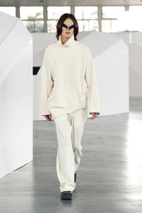 Kiko Kostadinov Mens Ready to Wear Autumn Winter 2026 2027 Collection fashion show during Paris Fashion Week PFW on January 24, 2026 Kiko Kostadinov Mens Ready to Wear Autumn Winter 2026 2027 Collection fashion show during Paris Fashion Week PFW on January 24, 2026 Paris France  Copyright: xAgencex xBestimagexAgencex xBestimagex