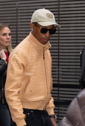 Pharrell Williams Arriving at the Sacai Mens Ready to Wear Fall Winter 2026 2027 show during Paris Fashion Week PFW on January 25, 2026 Shana Abitbol Bestimage Arriving at the Sacai Mens Ready to Wear Fall Winter 2026 2027 Collection show during Paris Fashion Week PFW on January 25, 2026 Paris France  Copyright: xShanaxAbitbolx xBestimagexShanaxAbitbolx xBestimagex
