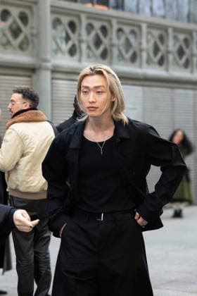 Guest Arrivées au défilé Sacai Collection Homme Prêt à Porter Automne Hiver 2026 2027 lors de la Fashion Week de Paris PFW le 25 janvier 2026 Shana Abitbol Bestimage Arriving at the Sacai Mens Ready to Wear Fall Winter 2026 2027 Collection show during Paris Fashion Week PFW on January 25, 2026 Paris France  Copyright: xShanaxAbitbolx xBestimagexShanaxAbitbolx xBestimagex