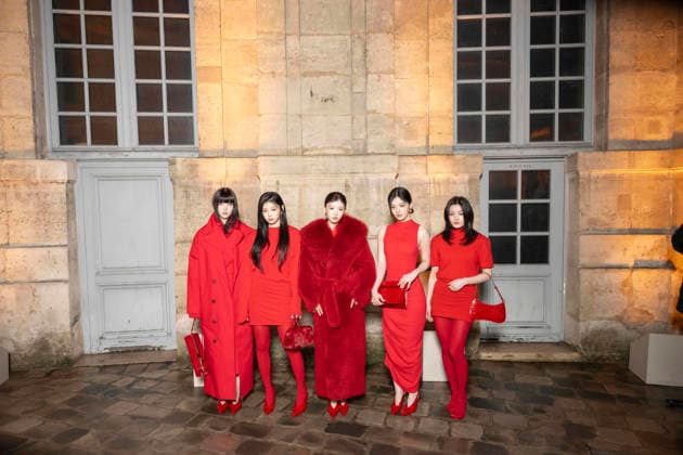 PFW Jacquemus photocall EB Yunah, Wonhee, Moka, Minju and Iroha attend the Jacquemus Menswear Fall Winter 2026-2027 show as part of Paris Fashion Week on January 25, 2026 in Paris, France. Photo by Eliot Blondet ABACAPRESS.COM Paris France France  Copyright: xBlondetxEliot ABACAx