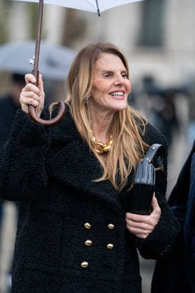 Patou - Outside Arrivals - Paris Fashion Week - Menswear Fall Winter 2026-2027 Anna Dello Russo wears black Patou fur short coat, red over the knees leather boots, black bag, gold chain necklace outside Patou Menswear Fall Winter 2026-2027 show as part of Paris Fashion Week on January 25, 2026 in Paris, France., Credit:Lounis Tiar Avalon France, Paris  Copyright: xLounisxTiarx xAvalonx 1069346927