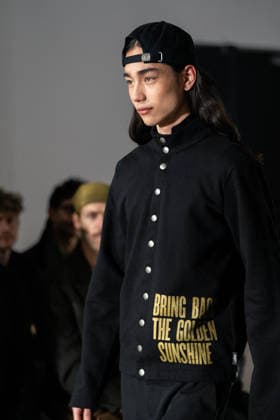 PFW - Agnes B Runway A model walks the runway during the Agnes B Menswear Fall Winter 2026-2027 Presentation as part of Paris Fashion Week on January 25, 2026 in Paris, France. Photo by LounisPhotography ABACAPRESS.COM Paris France  Copyright: xLounisPhotography ABACAx