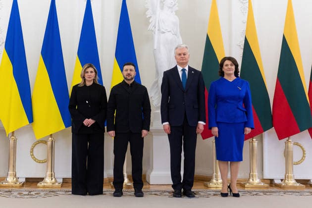 Zelenskyy visits Lithuania Olena Zelenska First Lady of Ukraine , Volodymyr Zelenskyy President of Ukraine, Gitanas NausÄ—da President of Lithuania, Diana NausÄ—dienÄ— First Lady of Lithuania Working Visit of the President and the First Lady of Ukraine to Lithuania to Take Part in Events Marking the Anniversary of the January Uprising. Vilnius, Lithuania on January 25, 2026 Vilnius Lithuania Copyright: xx