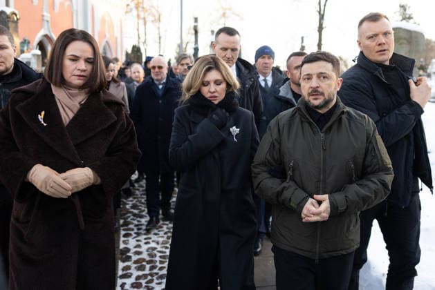 Zelenskyy visits Lithuania Volodymyr Zelenskyy President of Ukraine, Olena Zelenska First Lady of Ukraine Working Visit of the President and the First Lady of Ukraine to Lithuania to Take Part in Events Marking the Anniversary of the January Uprising. Vilnius, Lithuania on January 25, 2026 Vilnius Lithuania Copyright: xx